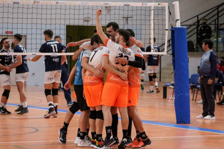 El Club Voleibol Valencia sigue en una nube: «Llevábamos 35 años esperando este momento»